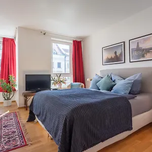 Schoenes In Downtown Mitte Mit Balkon Apartamento