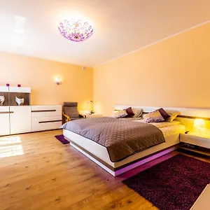 victus-apartament-valentine.sopothotels.com/